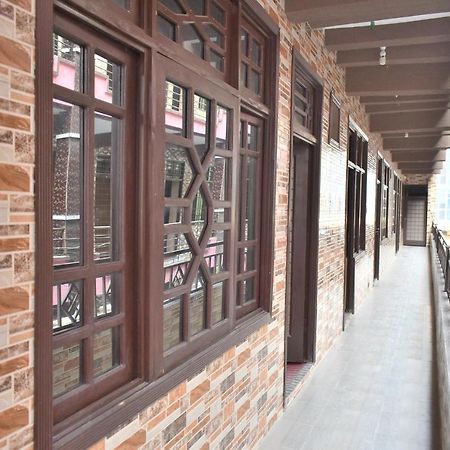 Zara Residence 1 Saidu Sharif Екстер'єр фото