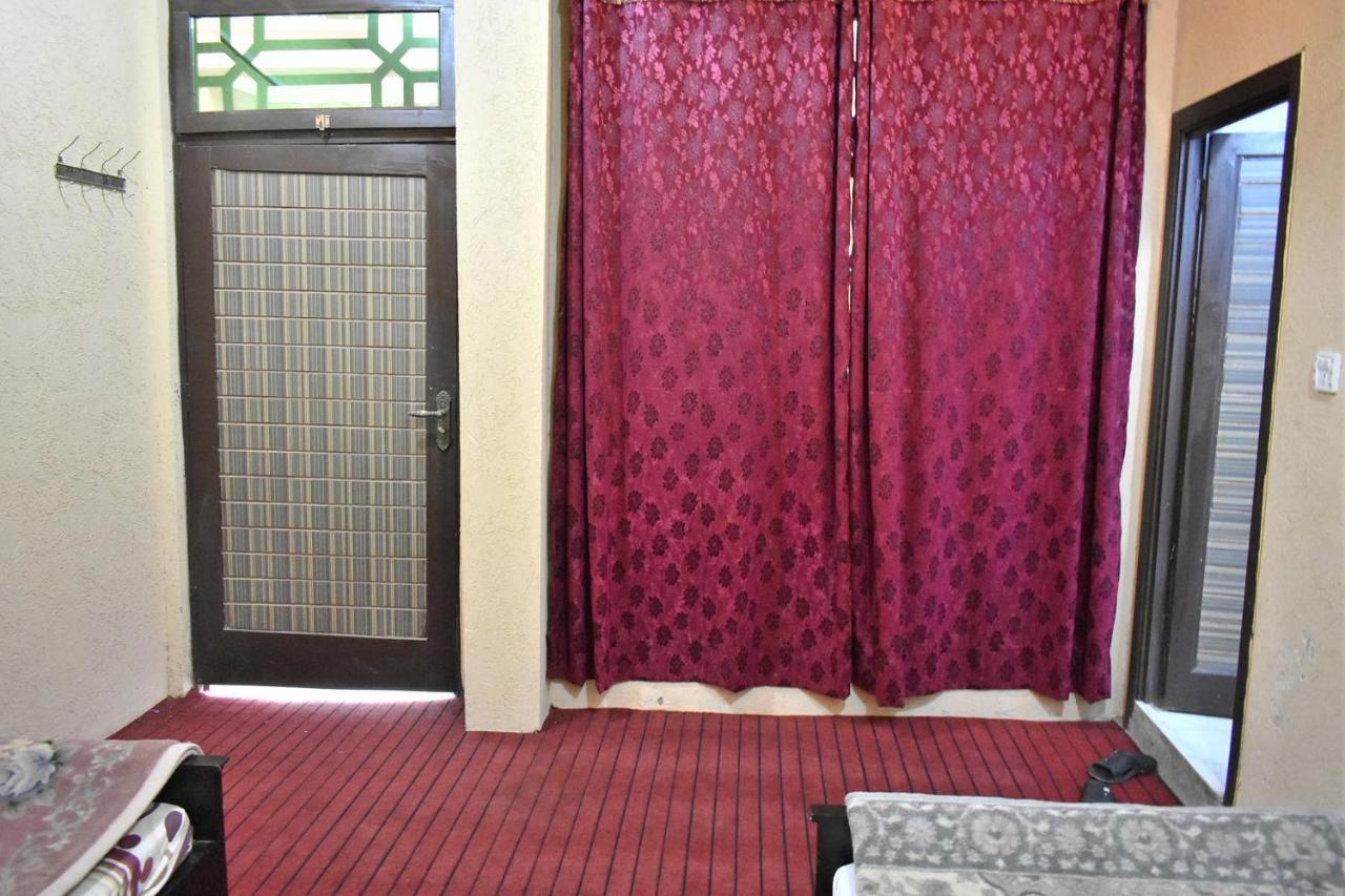 Zara Residence 1 Saidu Sharif Екстер'єр фото