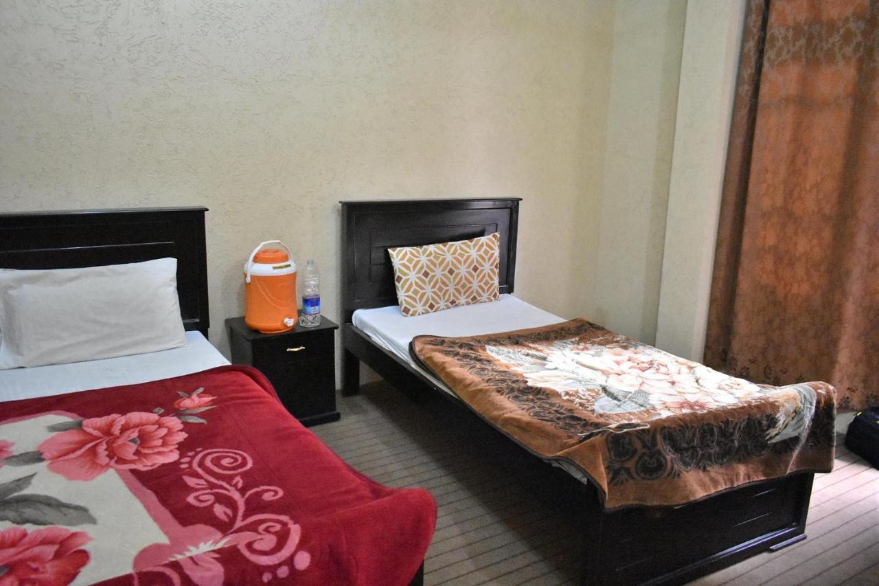 Zara Residence 1 Saidu Sharif Екстер'єр фото